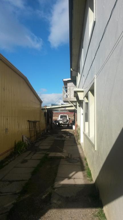 Hostal Chiloe Hostel Punta Arenas Exterior photo